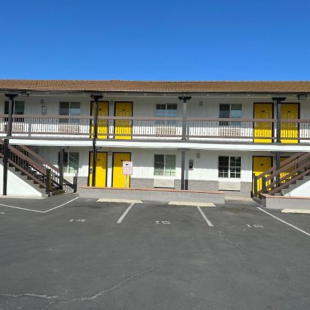 Escondido Inn Extérieur photo