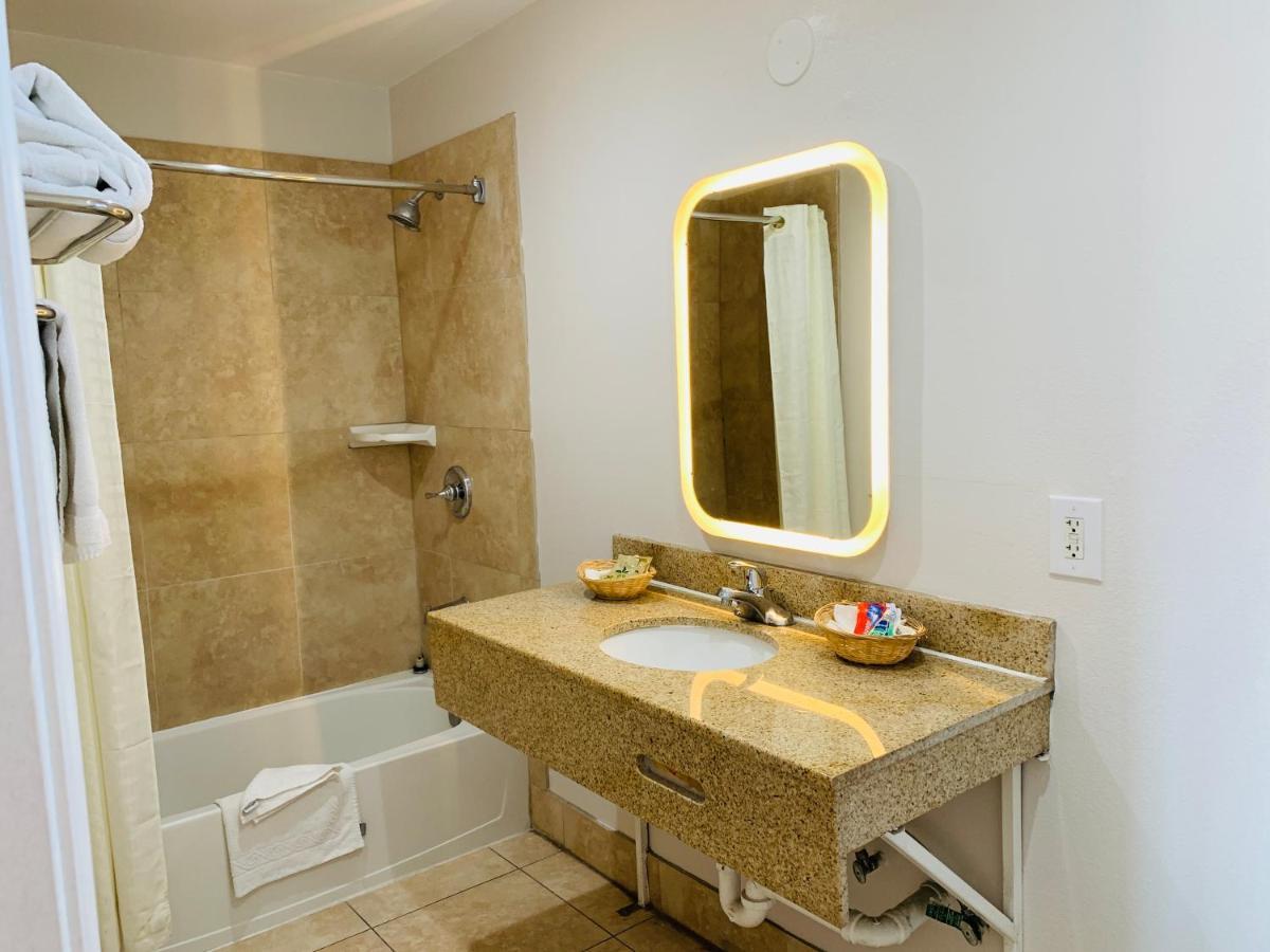 Escondido Inn Extérieur photo